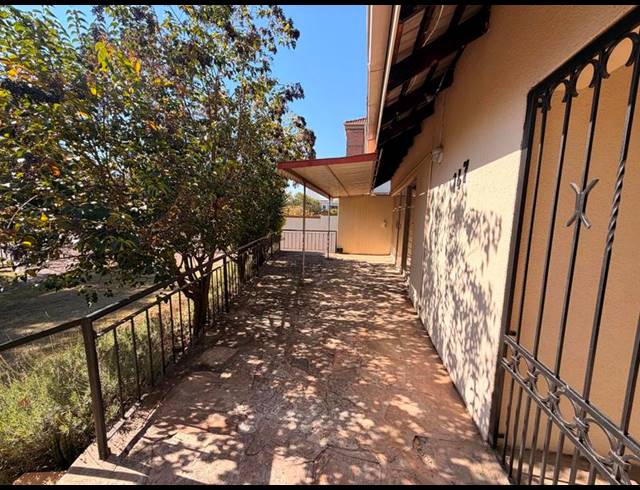 3 BEDROOM PROPERTY TO RENT IN ALPHEN PARK